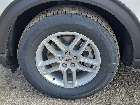 New 2026 Ford Explorer Active w/ Active Comfort Package image 17