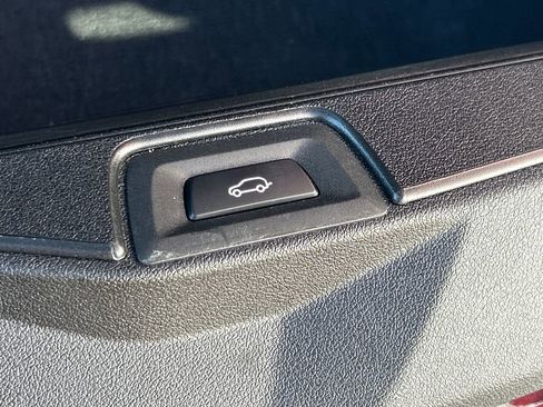 Used 2025 BMW X5 sDrive40i w/ Premium Package image 44