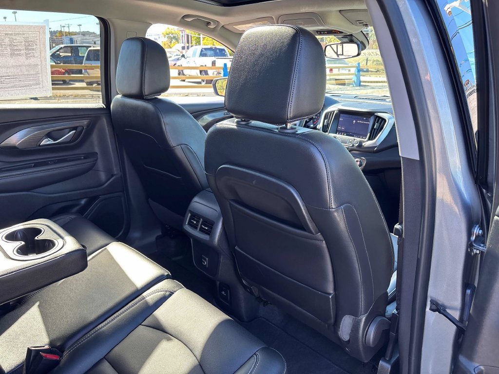 Used 2023 GMC Terrain SLT w/ Elevation Edition AWD/4WD image 27