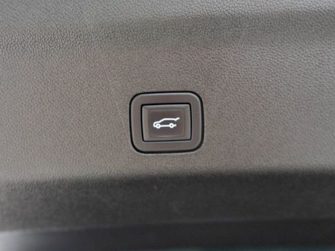 Certified 2024 GMC Yukon Denali AWD/4WD image 37