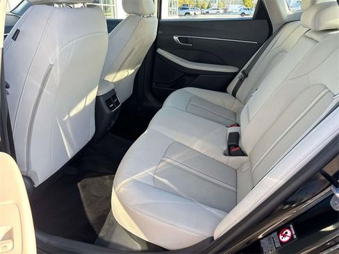 Used 2023 Hyundai Sonata SEL w/ Convenience Package image 9