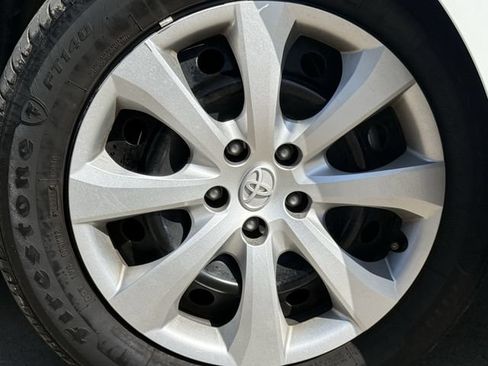 Used 2025 Toyota Corolla LE FWD image 10