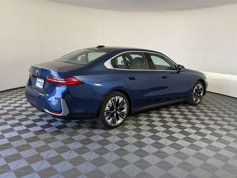 New 2027 BMW 530i RWD image 9