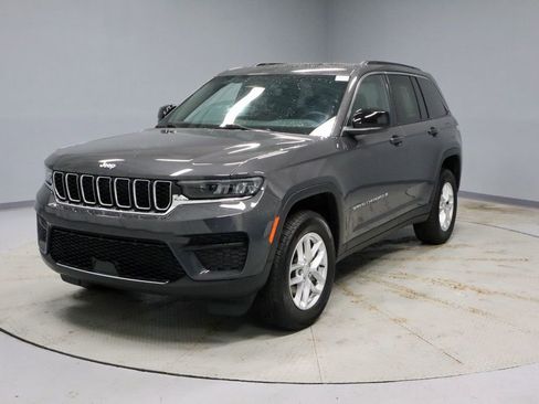 Used 2024 Jeep Grand Cherokee Laredo X w/ Luxury Tech Group I image 7