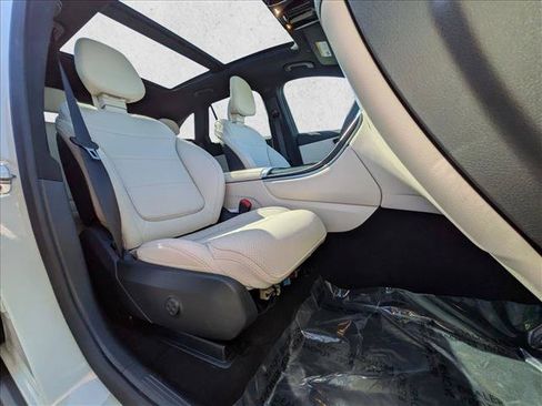 Certified 2026 Mercedes-Benz GLC 300 4MATIC image 19