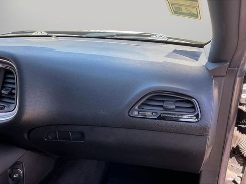 Used 2017 Dodge Challenger SXT image 20