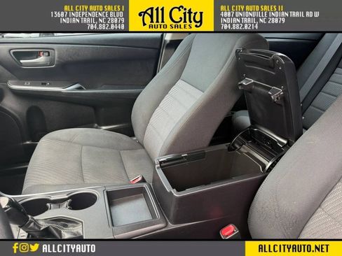 Used 2016 Toyota Camry LE FWD image 32