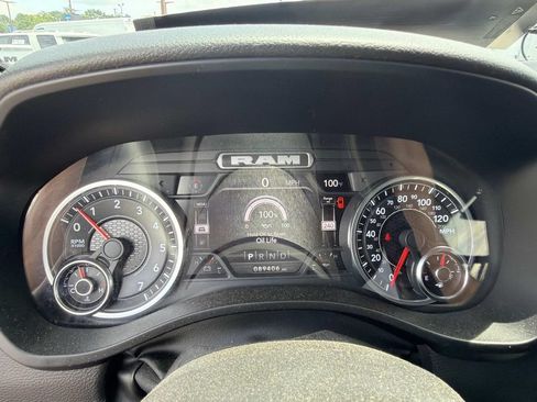 Used 2022 RAM 1500 Big Horn AWD/4WD image 28