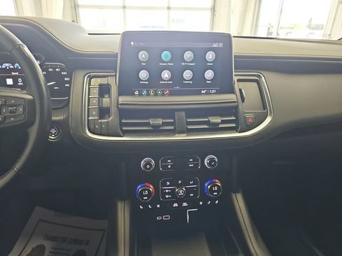 Used 2021 GMC Yukon XL AT4 w/ AT4 Premium Plus Package AWD/4WD image 17