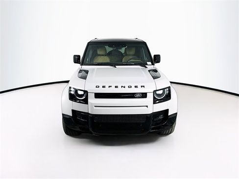 New 2026 Land Rover Defender 110 X-Dynamic SE image 2