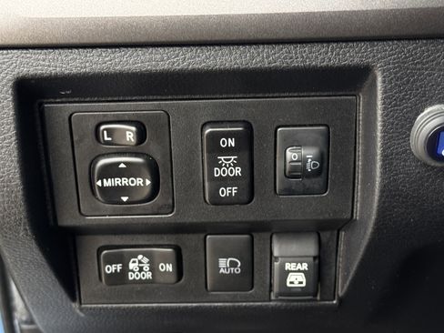 Used 2021 Toyota Tundra SR5 w/ SR5 Upgrade Package image 22