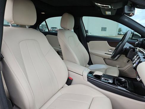 Used 2019 Mercedes-Benz A 220 image 21