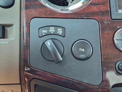 Used 2009 Ford F250 XLT AWD/4WD image 24