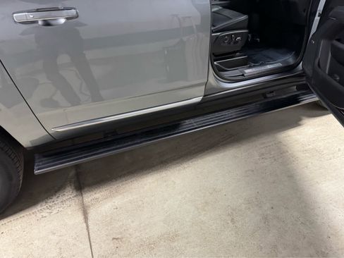 Certified 2025 GMC Yukon XL Denali w/ Denali Reserve Package image 11