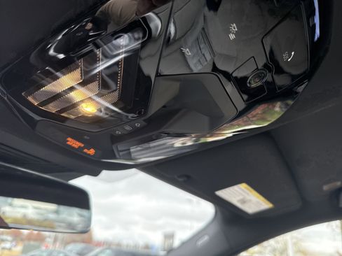 New 2026 BMW 750e xDrive image 24