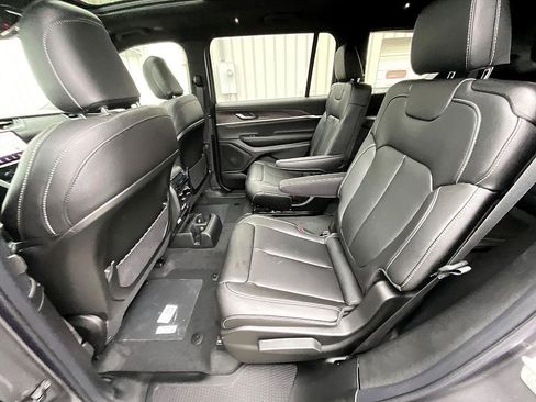 New 2025 Jeep Grand Cherokee L Limited image 27