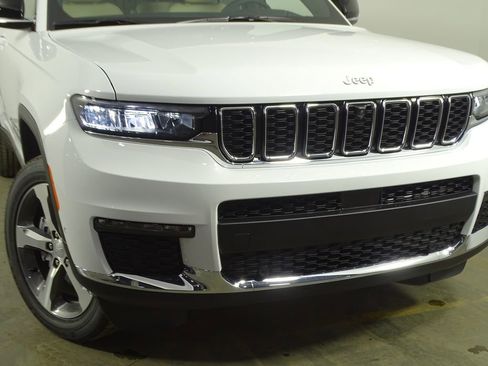 New 2025 Jeep Grand Cherokee L Limited image 54