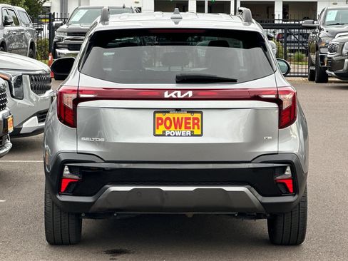 Used 2024 Kia Seltos X-Line AWD/4WD image 5