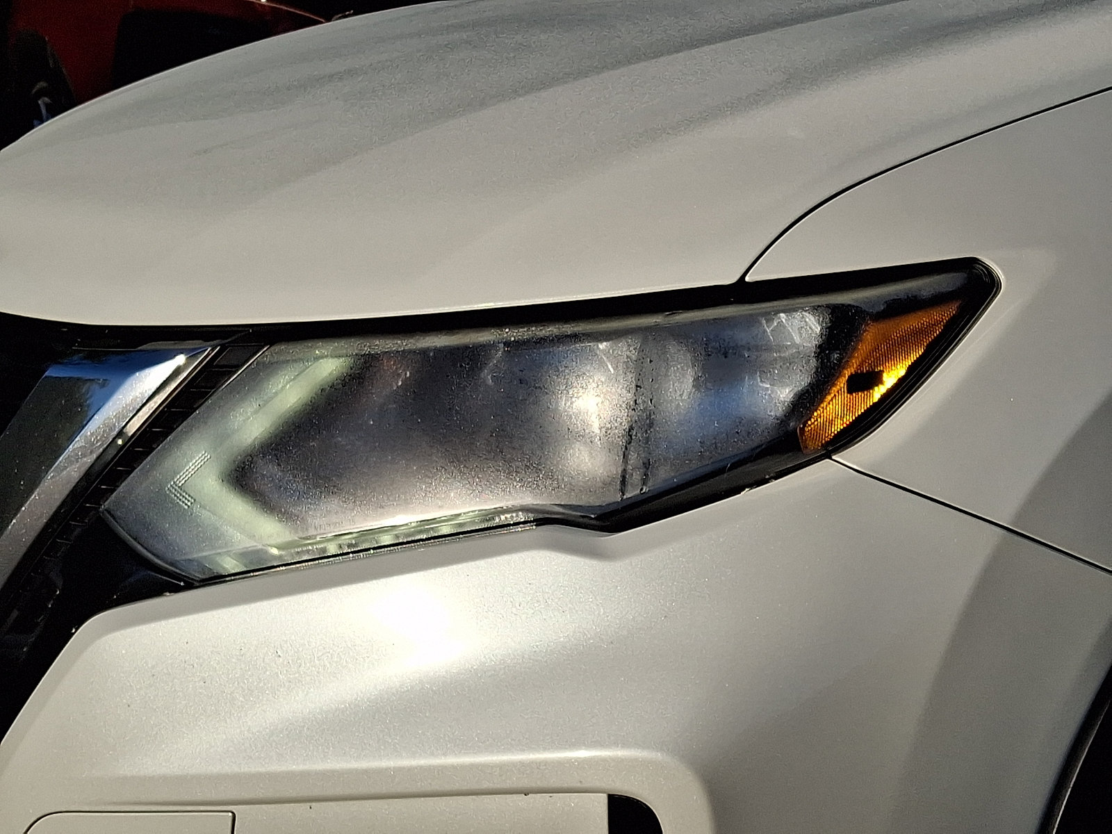 Used 2018 Nissan Rogue SV FWD image 9
