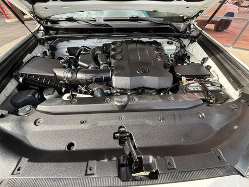 Used 2018 Toyota 4Runner TRD Off-Road Premium image 21