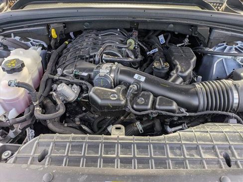 Used 2025 Jeep Grand Cherokee Limited w/ Black Appearance Package image 23