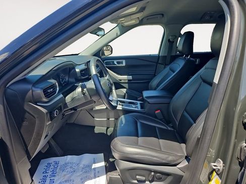 Certified 2023 Ford Explorer XLT w/ Equipment Group 202A AWD/4WD image 9