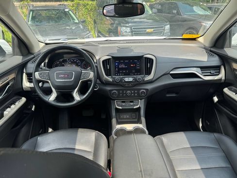 Used 2023 GMC Terrain Denali w/ Denali Premium Package AWD/4WD image 10