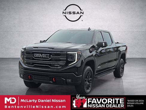Used 2025 GMC Sierra 1500 AT4 w/ AT4 Premium Package AWD/4WD image 2