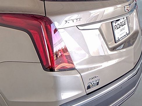 Used 2022 Cadillac XT5 Premium Luxury w/ LPO, Floor Liner Package image 10