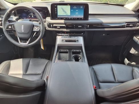 New 2026 Lincoln Aviator 2WD image 8