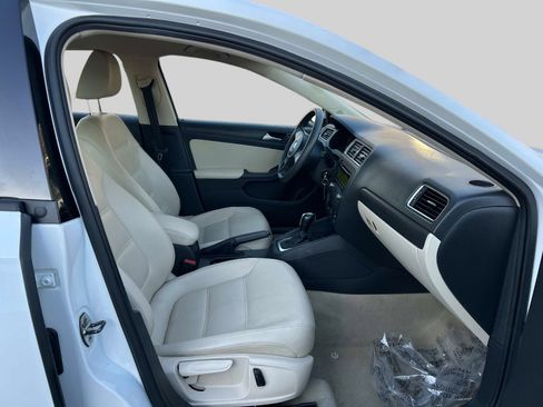 Used 2014 Volkswagen Jetta SE image 17