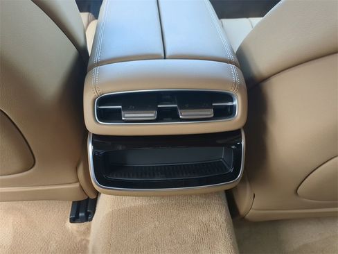 Used 2025 Genesis G80 2.5T image 13