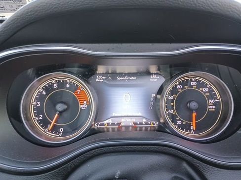 Certified 2021 Jeep Cherokee Latitude Lux w/ Sun & Sound Group image 13