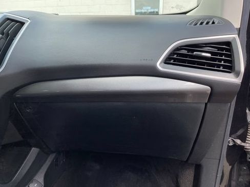 Used 2020 Ford Edge SEL w/ Cold Weather Package AWD/4WD image 36