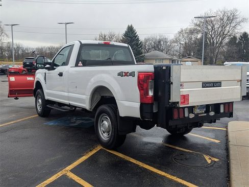 Used 2019 Ford F250 XL w/ Power Equipment Group image 5