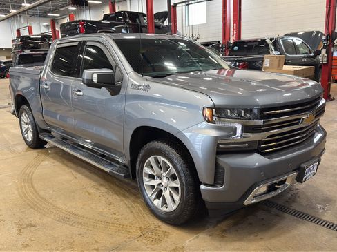 Used 2021 Chevrolet Silverado 1500 High Country w/ Technology Package image 5