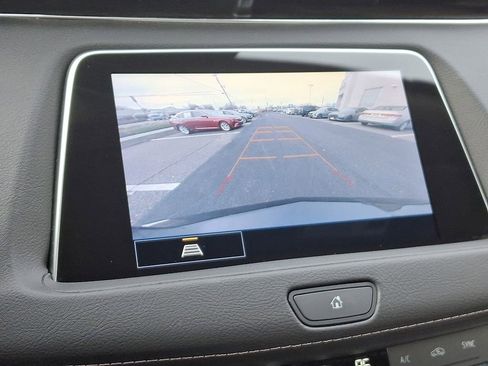 Certified 2022 Cadillac XT4 Luxury w/ Cold Weather Package image 19