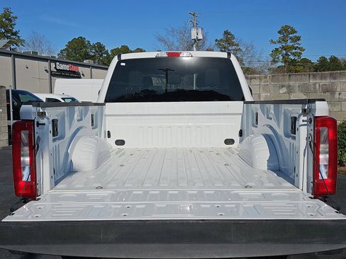 Used 2023 Ford F250 XLT w/ FX4 Off-Road Package image 11