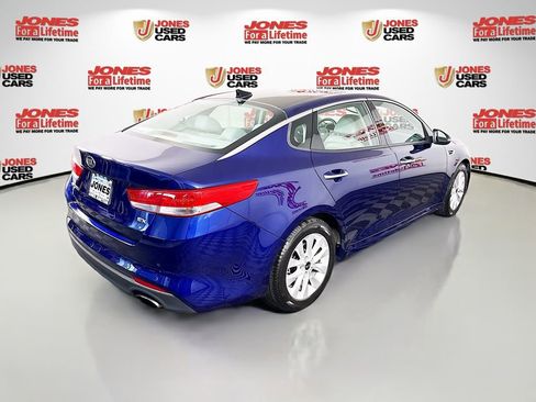 Used 2018 Kia Optima EX w/ Premium Package FWD image 16