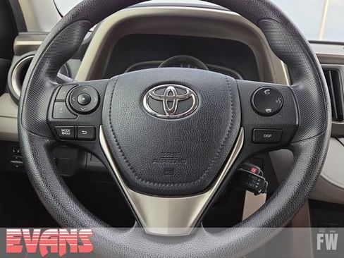 Used 2015 Toyota RAV4 LE FWD image 12