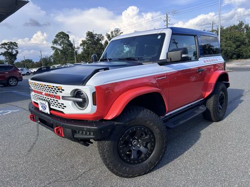 Used 2025 Ford Bronco Stroppe Edition AWD/4WD image 3