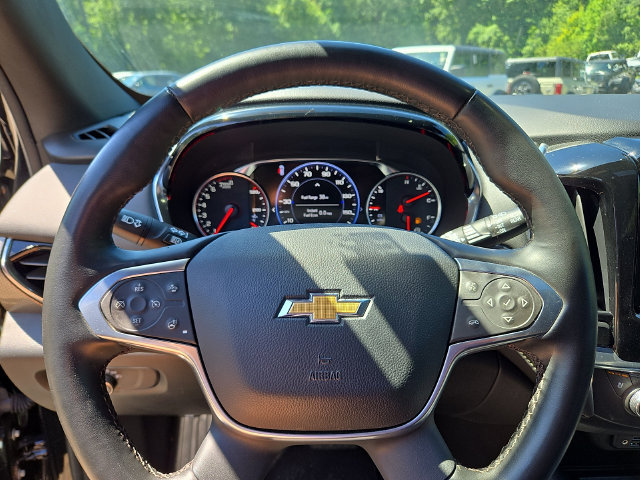 Used 2023 Chevrolet Traverse Premier AWD/4WD image 4