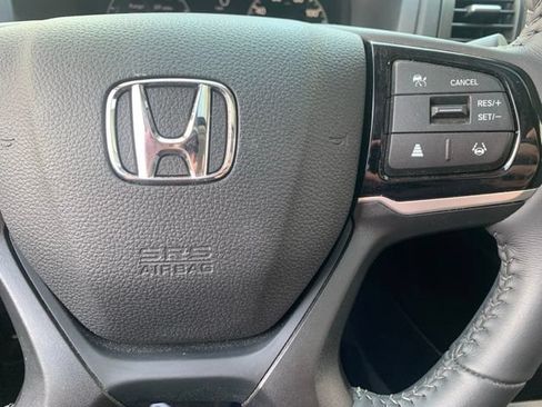 Used 2025 Honda Odyssey EX-L image 11