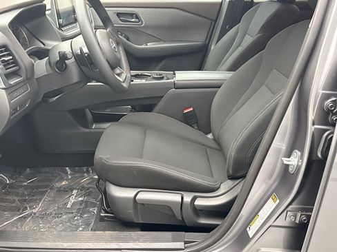 Used 2023 Nissan Rogue S AWD/4WD image 11