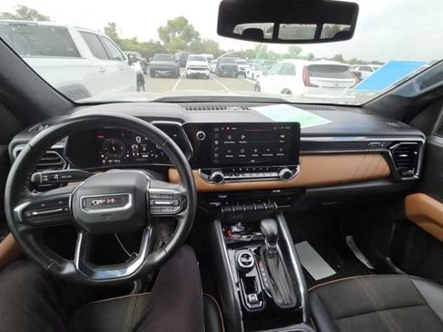 Used 2024 GMC Canyon AT4 AWD/4WD image 2