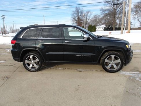 Used 2014 Jeep Grand Cherokee Limited w/ Luxury Group II image 2