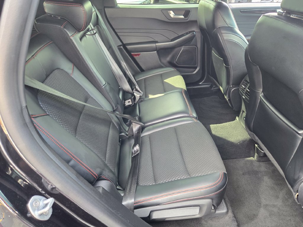 Used 2025 Ford Escape ST-Line FWD image 14