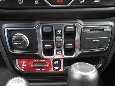 Used 2023 Jeep Gladiator Rubicon w/ Cold Weather Group image 22