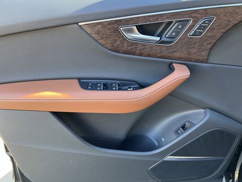 Certified 2025 Audi Q7 2.0T Premium Plus w/ Premium Plus Package image 14