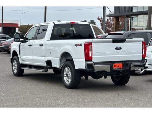 Used 2025 Ford F250 XLT image 8